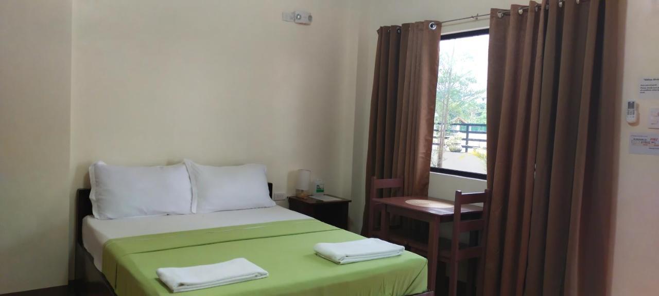 Althea Birds Nest Inn Moalboal Extérieur photo